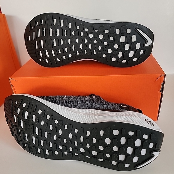 Nike Men\'s ReactX Infinity Run 4 Black White Sneakers Size 8.5 DR2665-003 main image 4